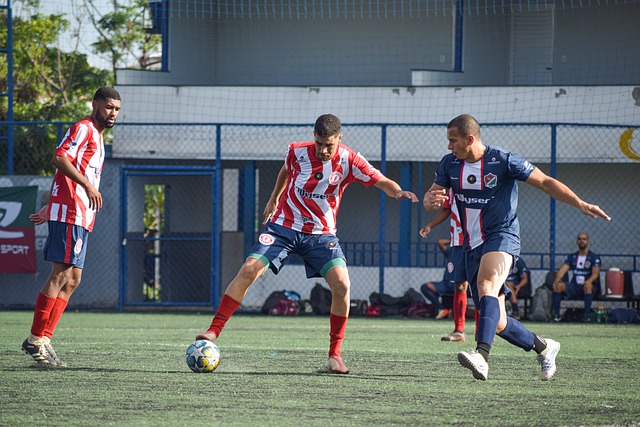 湖人遭绝杀，雷霆大胜灰熊！掘金迎喜讯，西部4-8名差距缩小.